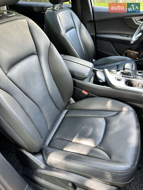Позашляховик / Кросовер Audi Q7 2018 в Києві