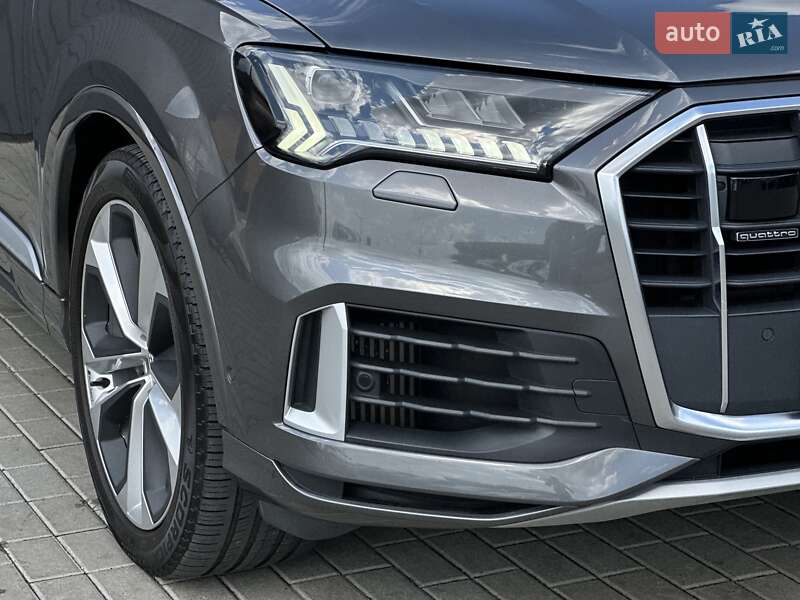 Позашляховик / Кросовер Audi Q7 2020 в Мукачевому