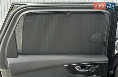 Позашляховик / Кросовер Audi Q7 2020 в 