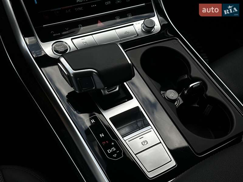 Позашляховик / Кросовер Audi Q7 2020 в Мукачевому
