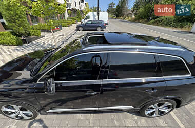 Позашляховик / Кросовер Audi Q7 2020 в 