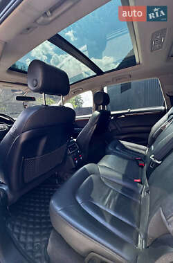 Внедорожник / Кроссовер Audi Q7 2012 в 