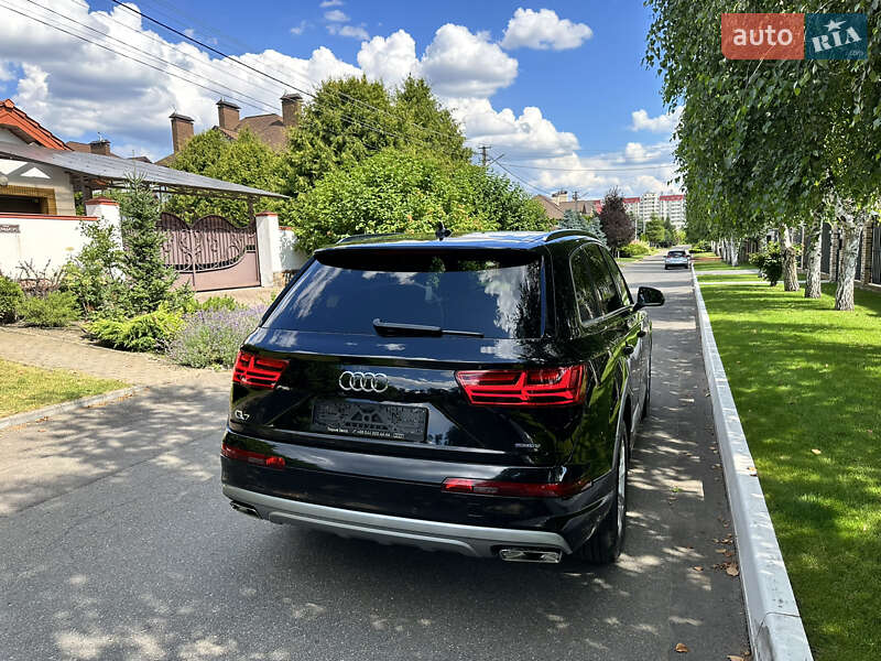 Позашляховик / Кросовер Audi Q7 2018 в Києві