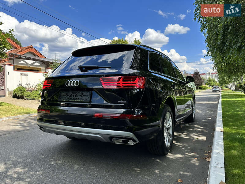 Позашляховик / Кросовер Audi Q7 2018 в Києві