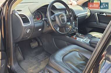 Позашляховик / Кросовер Audi Q7 2010 в 