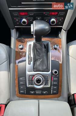 Позашляховик / Кросовер Audi Q7 2013 в 
