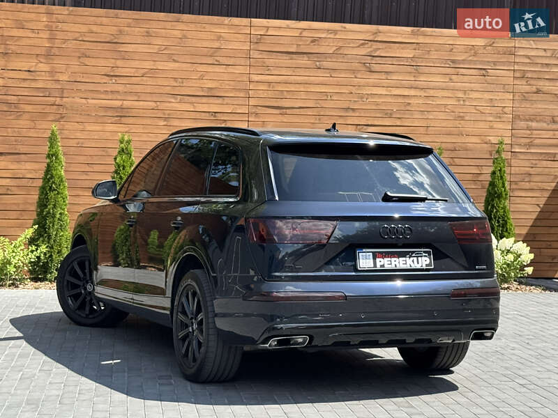 Позашляховик / Кросовер Audi Q7 2017 в Києві
