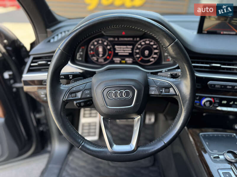 Позашляховик / Кросовер Audi Q7 2017 в Києві