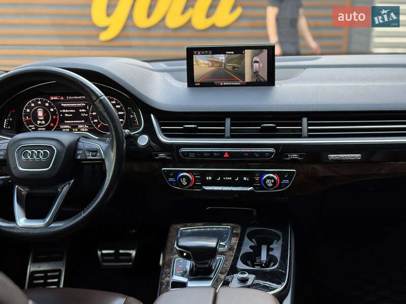 Позашляховик / Кросовер Audi Q7 2017 в Києві