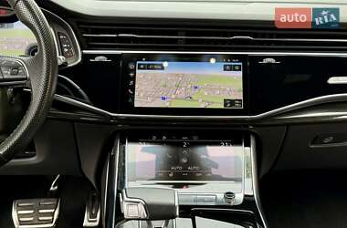 Позашляховик / Кросовер Audi Q7 2021 в 