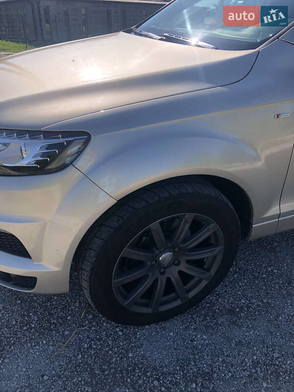 Позашляховик / Кросовер Audi Q7 2013 в Павлограді