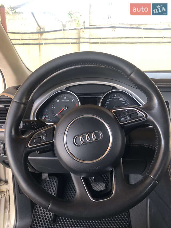 Позашляховик / Кросовер Audi Q7 2013 в Павлограді