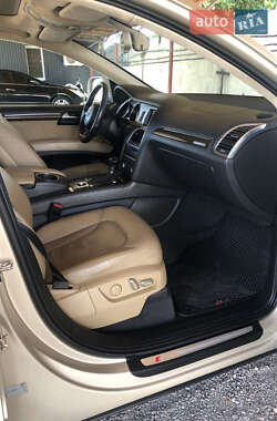 Внедорожник / Кроссовер Audi Q7 2013 в 