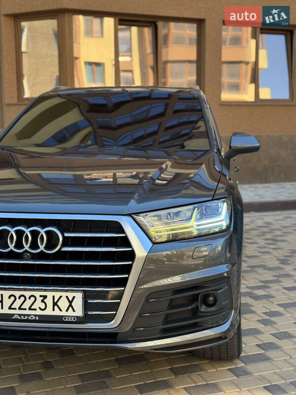 Позашляховик / Кросовер Audi Q7 2017 в Ізмаїлі