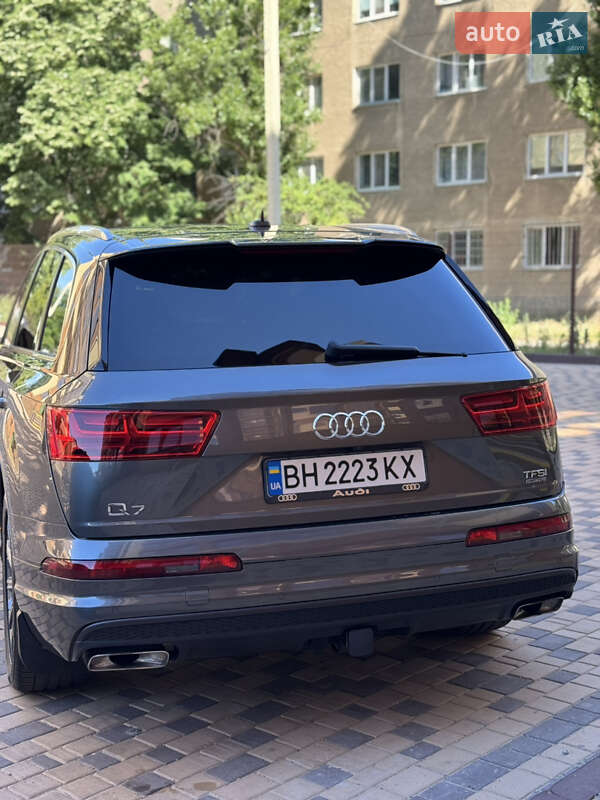 Позашляховик / Кросовер Audi Q7 2017 в Ізмаїлі