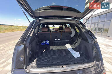Позашляховик / Кросовер Audi Q7 2017 в 