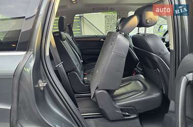 Позашляховик / Кросовер Audi Q7 2013 в 