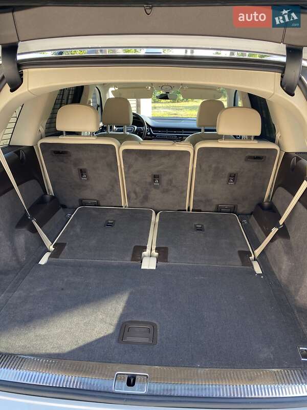 Позашляховик / Кросовер Audi Q7 2018 в Львові