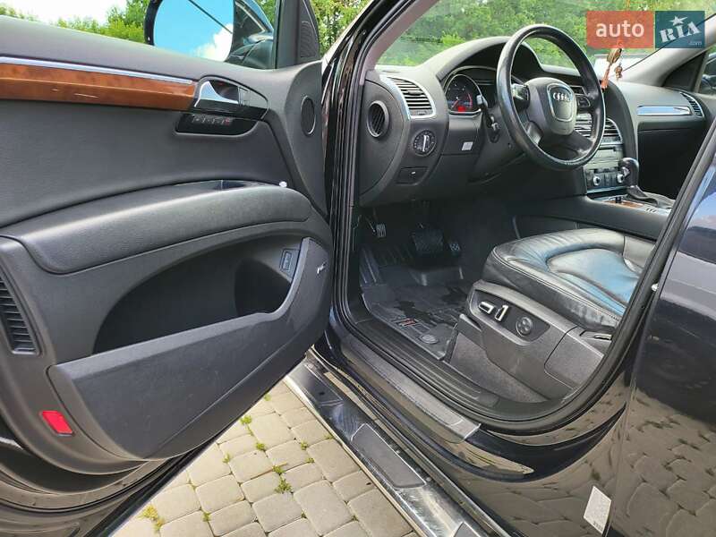 Позашляховик / Кросовер Audi Q7 2010 в Снятині
