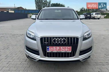 Позашляховик / Кросовер Audi Q7 2015 в 