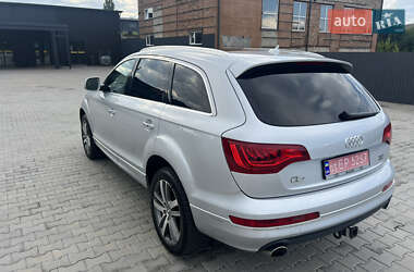 Позашляховик / Кросовер Audi Q7 2015 в 