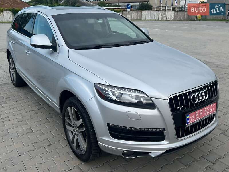 Внедорожник / Кроссовер Audi Q7 2015 в 
