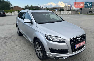Позашляховик / Кросовер Audi Q7 2015 в 