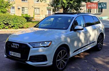 Внедорожник / Кроссовер Audi Q7 2022 в 