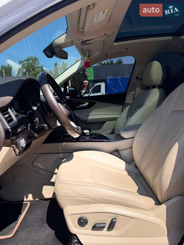 Позашляховик / Кросовер Audi Q7 2017 в Кропивницькому