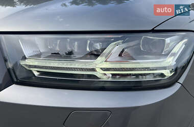 Внедорожник / Кроссовер Audi Q7 2016 в 