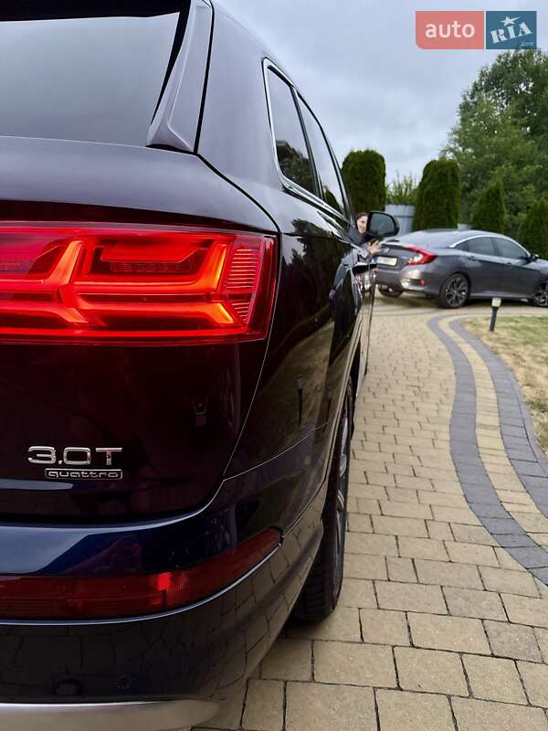Позашляховик / Кросовер Audi Q7 2017 в Івано-Франківську