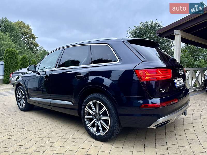 Позашляховик / Кросовер Audi Q7 2017 в Івано-Франківську