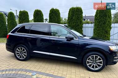 Внедорожник / Кроссовер Audi Q7 2017 в 