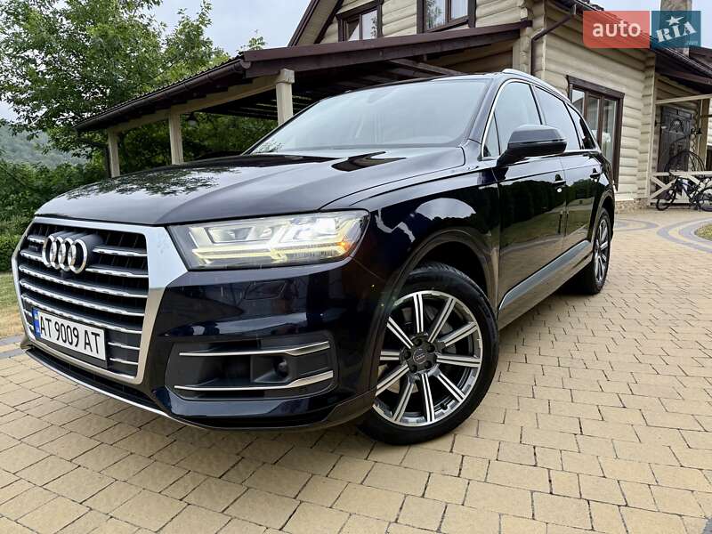 Позашляховик / Кросовер Audi Q7 2017 в Івано-Франківську