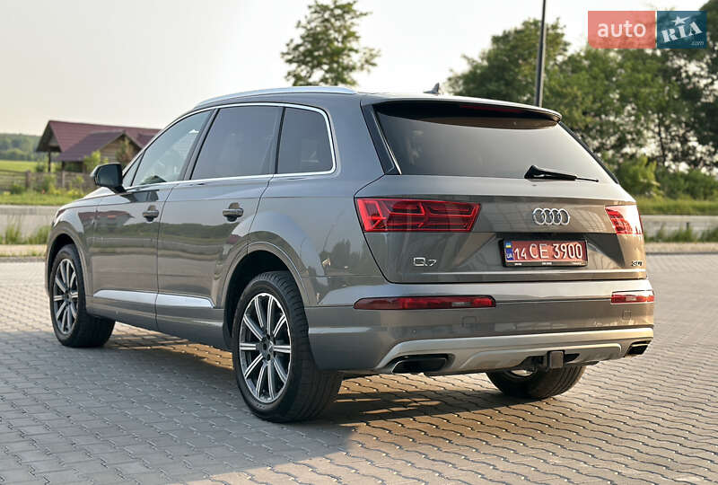 Позашляховик / Кросовер Audi Q7 2017 в Тернополі