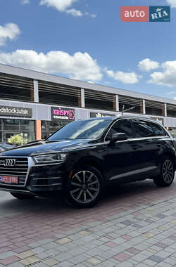 Позашляховик / Кросовер Audi Q7 2015 в 