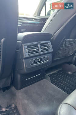 Позашляховик / Кросовер Audi Q7 2015 в 