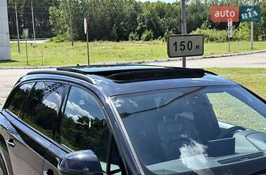 Позашляховик / Кросовер Audi Q7 2019 в 