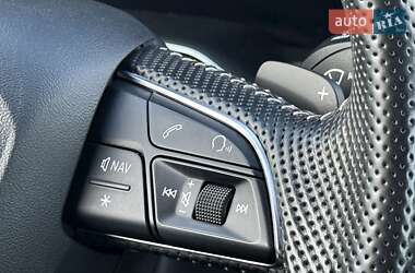 Позашляховик / Кросовер Audi Q7 2019 в 