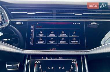 Позашляховик / Кросовер Audi Q7 2025 в 