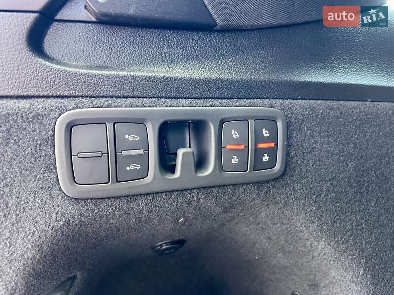 Позашляховик / Кросовер Audi Q7 2025 в Києві
