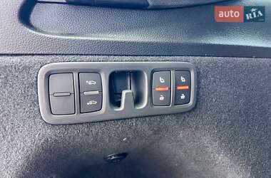 Позашляховик / Кросовер Audi Q7 2025 в 