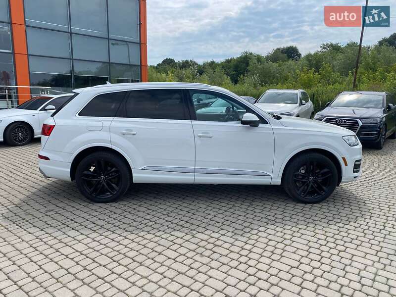 Позашляховик / Кросовер Audi Q7 2016 в Львові