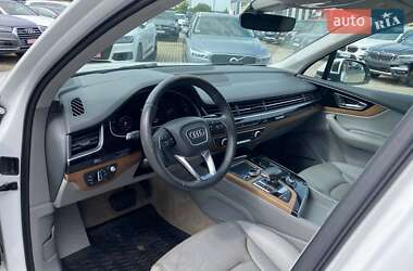 Внедорожник / Кроссовер Audi Q7 2016 в 