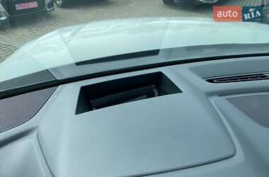 Внедорожник / Кроссовер Audi Q7 2016 в 
