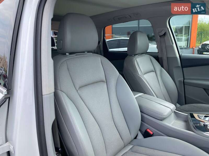 Позашляховик / Кросовер Audi Q7 2016 в Львові