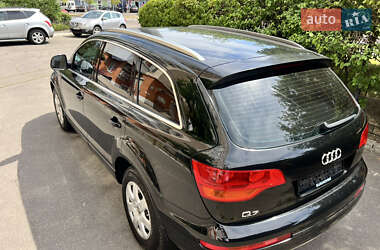 Позашляховик / Кросовер Audi Q7 2007 в 