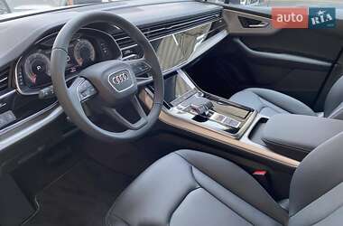 Позашляховик / Кросовер Audi Q7 2025 в 