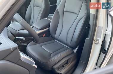 Позашляховик / Кросовер Audi Q7 2025 в 