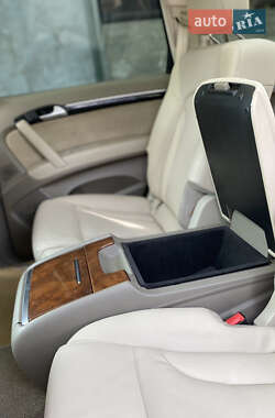 Внедорожник / Кроссовер Audi Q7 2008 в 